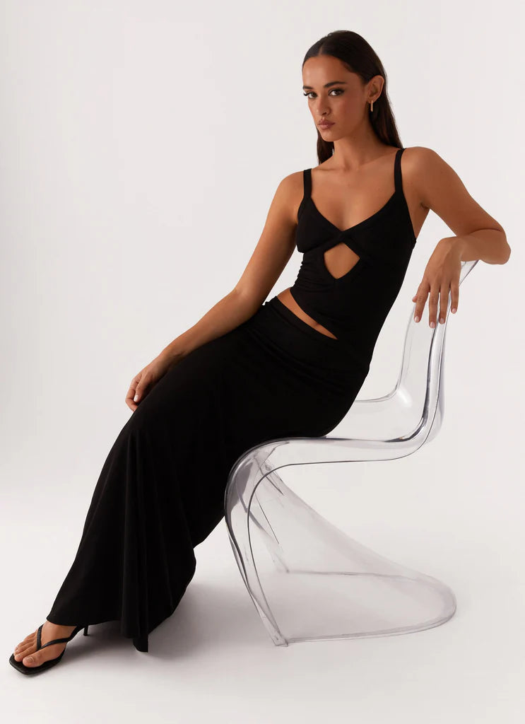 Robe Maxi Tricotée avec Découpes – Blanc & Noir