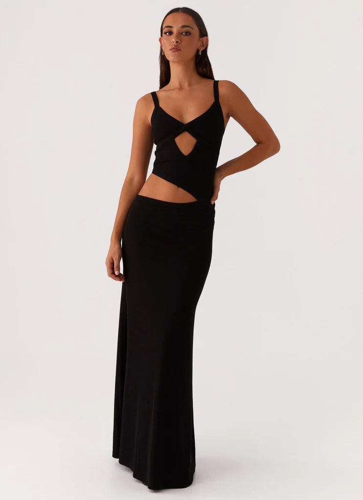 Robe Maxi Tricotée avec Découpes – Blanc & Noir